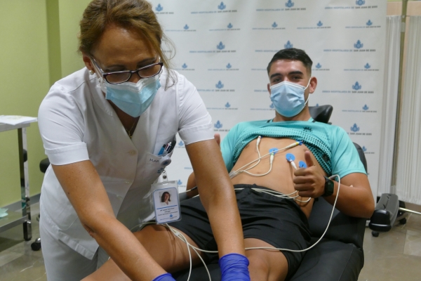 La plantilla del Córdoba Patrimonio de la Humanidad pasa sus reconocimientos médicos en el Hospital San Juan de Dios
