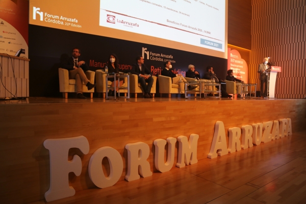 Forum Arruzafa aborda en su primera sesión las principales patologías de retina y sus técnicas quirúrgicas tras reunir a quinientos asistentes de toda España